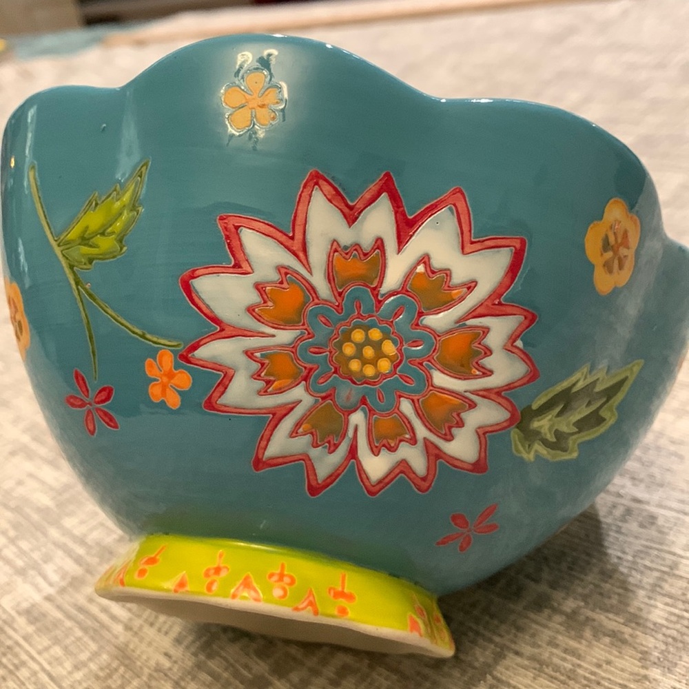Bowl for snacks
